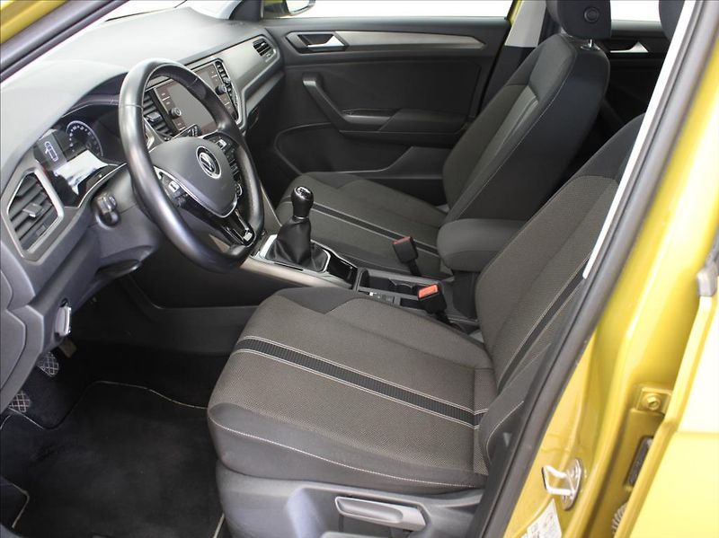 Volkswagen T-Roc 1,5 TSi 110kW DPH Bezklíč ČR - fotka 6 z 14