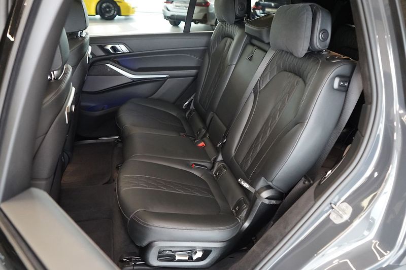 BMW X7 40d xDrive, Nezávislé, Masáž - fotka 45 z 48