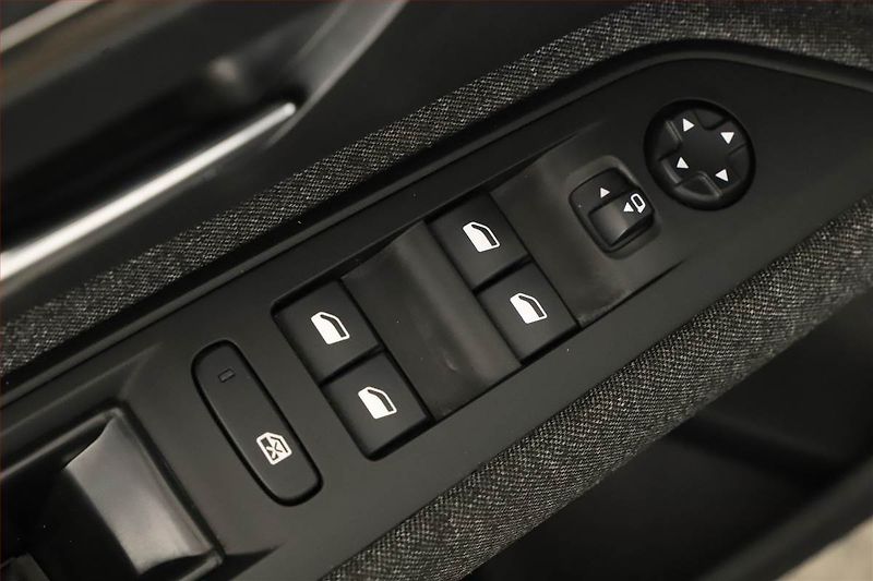 Peugeot 5008 (2019) 1.5 BlueHDi, 7 míst - fotka 21 z 21