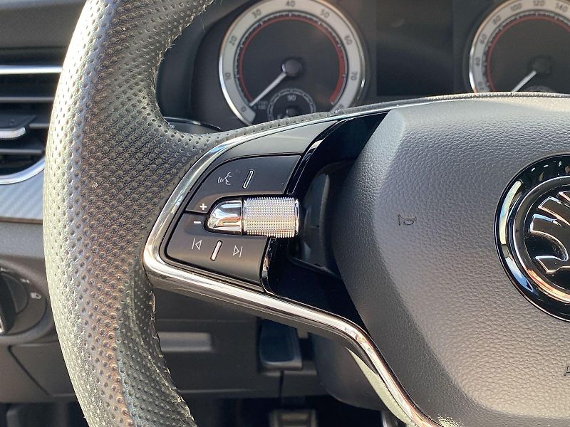 Škoda Kamiq (2022) 1.0 TSI Monte Carlo - fotka 14 z 30