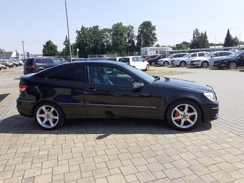 Mercedes-Benz CLC (2008) 200 CDi - fotka 3 z 30