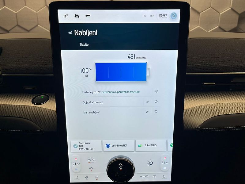 Ford Mustang Mach-E SoH 94,5 %, po servisní prohlí - fotka 15 z 68
