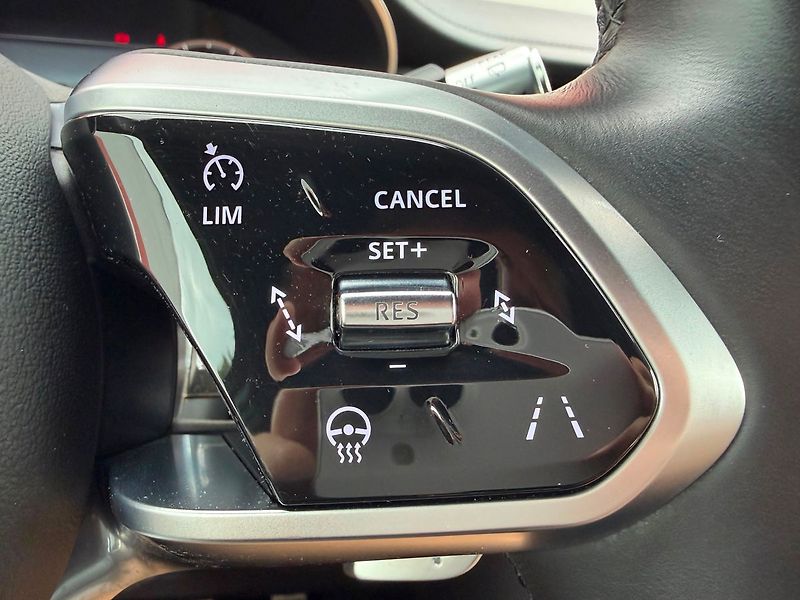 Jaguar E-Pace P200 AWD, ČR, Meridian, TOP - fotka 20 z 30