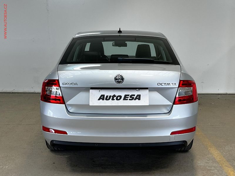 Škoda Octavia (2012) 1.4TSi, ČR, Navi, AC - fotka 5 z 17