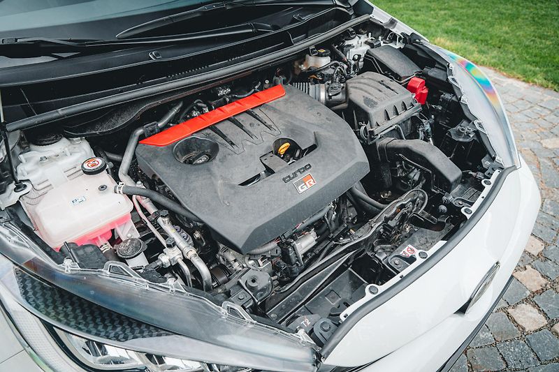 Toyota Yaris (2021) GR PERFORMANCE 4x4 1 MAJITEL  - fotka 38 z 59