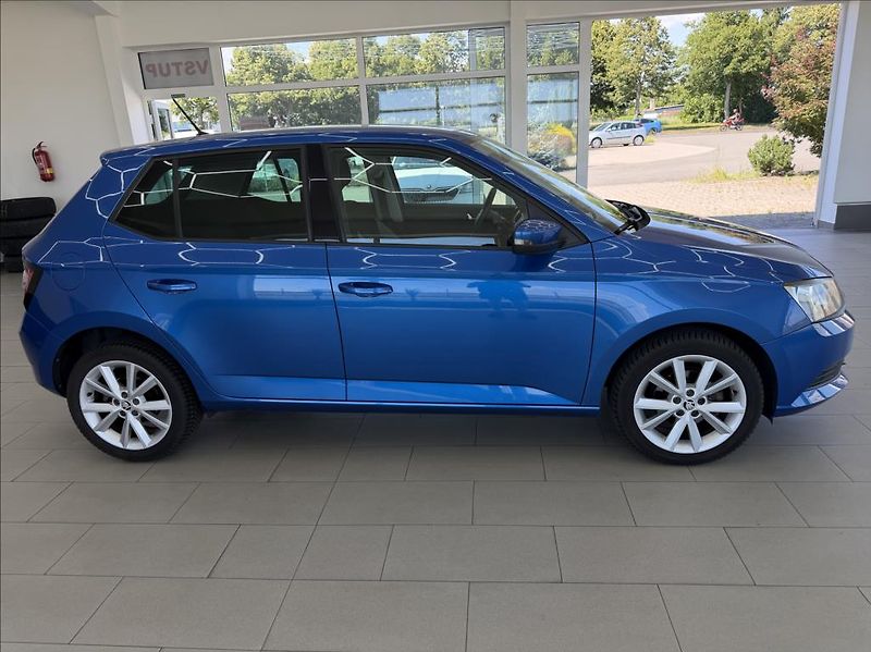 Škoda Fabia 1,2 TSi, 1.maj,klimatronic, BT - fotka 6 z 29