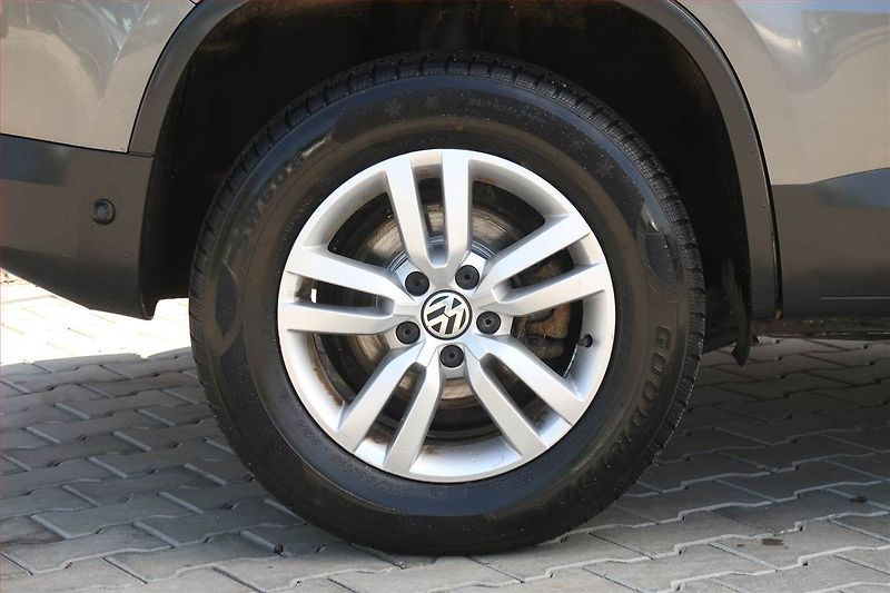 Volkswagen Tiguan (2013) 2.0 TDI, Navi, Tempomat - fotka 14 z 19