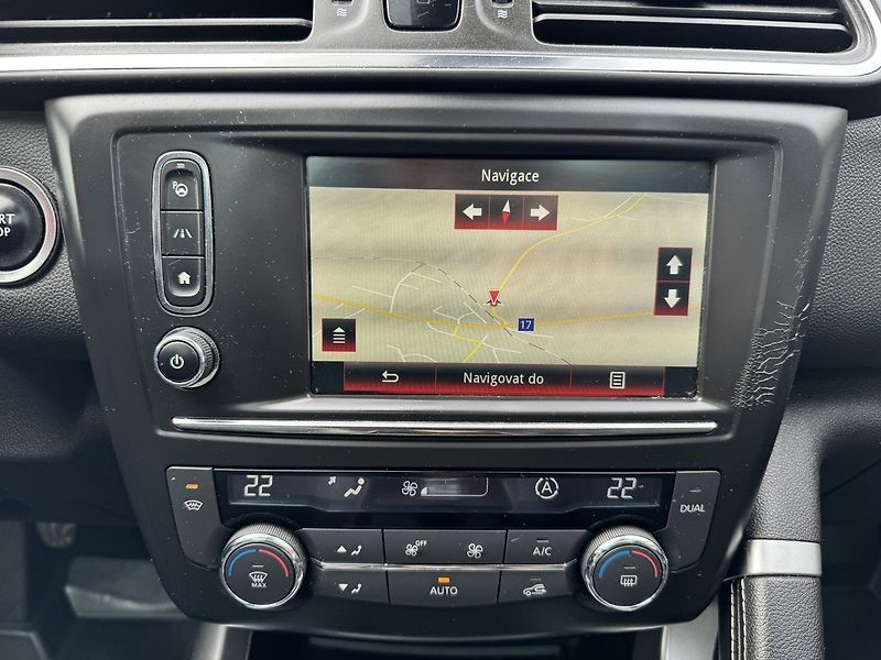 Renault Kadjar (2015) 1.6dCi AWD Bose LED Kamera - fotka 10 z 50