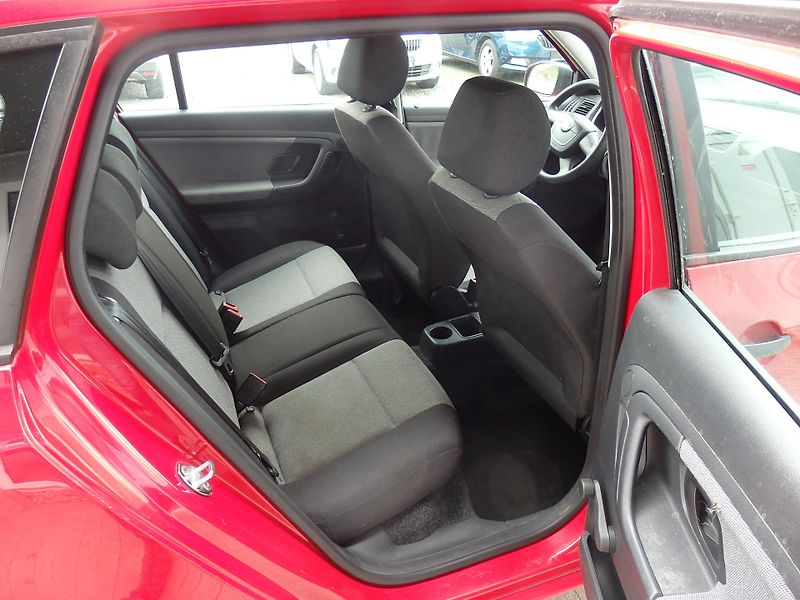 Škoda Fabia 1,2HTP 51kW 4x AIRBAG, KLIMA - fotka 9 z 14