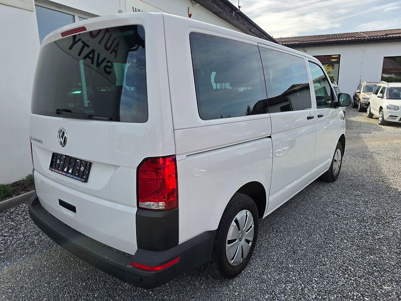Volkswagen Transporter (2022) T6.1  2.0 TDI 9 míst - fotka 3 z 20