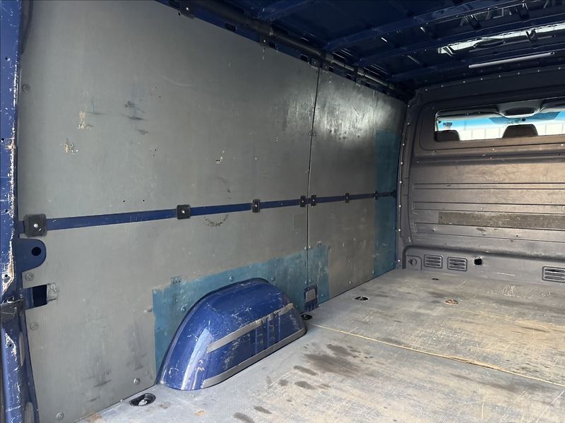 Volkswagen Crafter 2,0 TDI 100kW L2H1 tažné - fotka 20 z 50