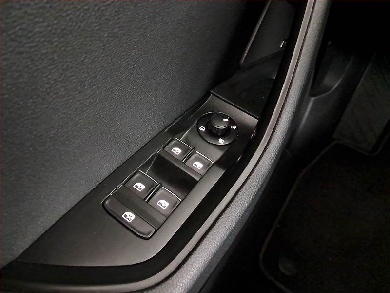 Škoda Superb (2016) Laurin&Klement 2.0 TDI - fotka 22 z 24
