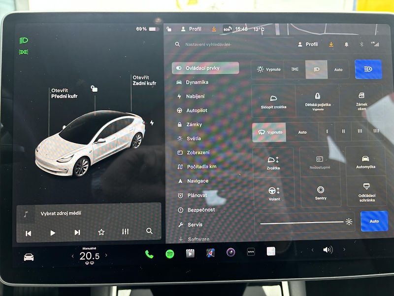 Tesla Model 3 Long Range AWD 75kWh DPH - fotka 11 z 17