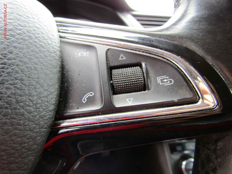 Škoda Superb (2016) 2.0 TDI 4x4, ČR, DSG, bixen - fotka 14 z 22