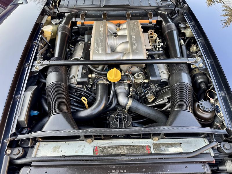Porsche 928 (1992) GTS - fotka 9 z 65