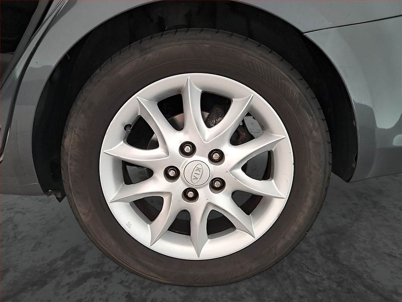 Kia Ceed (2010) 1.6 CRDi - fotka 15 z 17