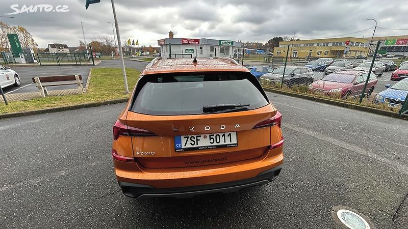 Škoda Kamiq (2025) 1.0TSI DSG Top Selection - fotka 4 z 21