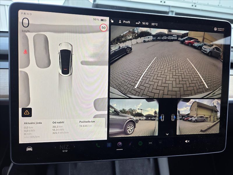 Tesla Model Y LR 4x4 Tažné z. SoH 93.4% 1.ma - fotka 17 z 21