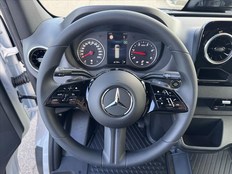 Mercedes-Benz Sprinter 317CDI MIXTO - fotka 6 z 20