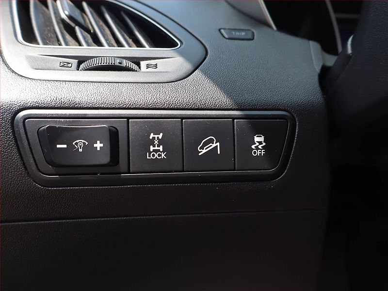Hyundai ix35 (2013) 2.0 CRDi, 4X4, Automat - fotka 19 z 20