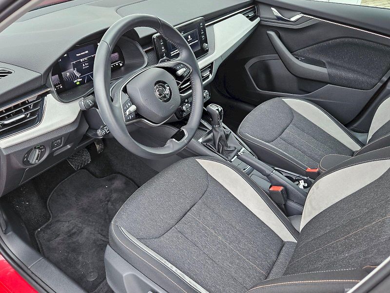 Škoda Kamiq (2024) TOP SELECTION TSI 85/1.0 A7F - fotka 18 z 28