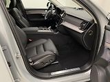 Volvo XC90 (2026) B5 AWD AUT DARK PLUS 7míst - náhled 22