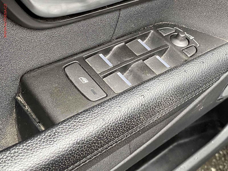 Land Rover Range Rover Evoque (2017) 2.0 TD4 4x4, AT, bixen, panor - fotka 12 z 21