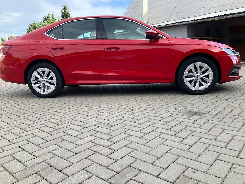 Škoda Octavia (2023) 2.0TDI 110kW STYLE 36TKM - fotka 3 z 27