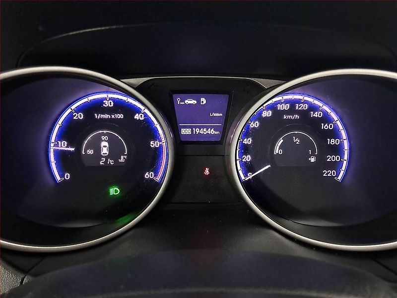 Hyundai ix35 (2013) 1.7 CRDi, Tempomat - fotka 11 z 22