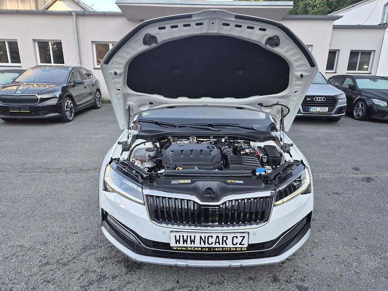 Škoda Superb Combi Scout TDi,140kw,DSG,4x4 - fotka 10 z 13