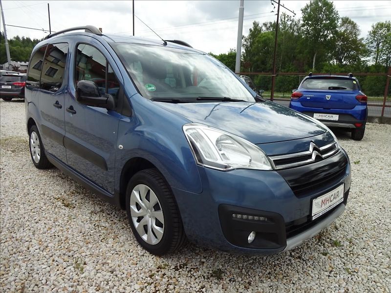 Citroën Berlingo 1,6 HDI 73kW - fotka 9 z 44