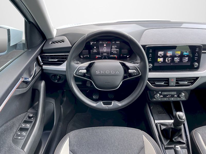 Škoda Scala (2025) 1.0 TSI 85kW Top Selection - fotka 6 z 35