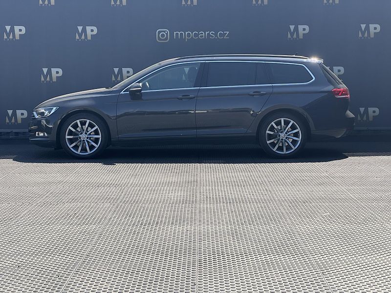 Volkswagen Passat (2015) B8 2.0TDi DSG Comfort+,el.kufr - fotka 5 z 52