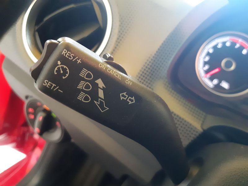 Volkswagen up! 1.0 MPI 55KW KLIMA TEMPOMAT - fotka 13 z 24