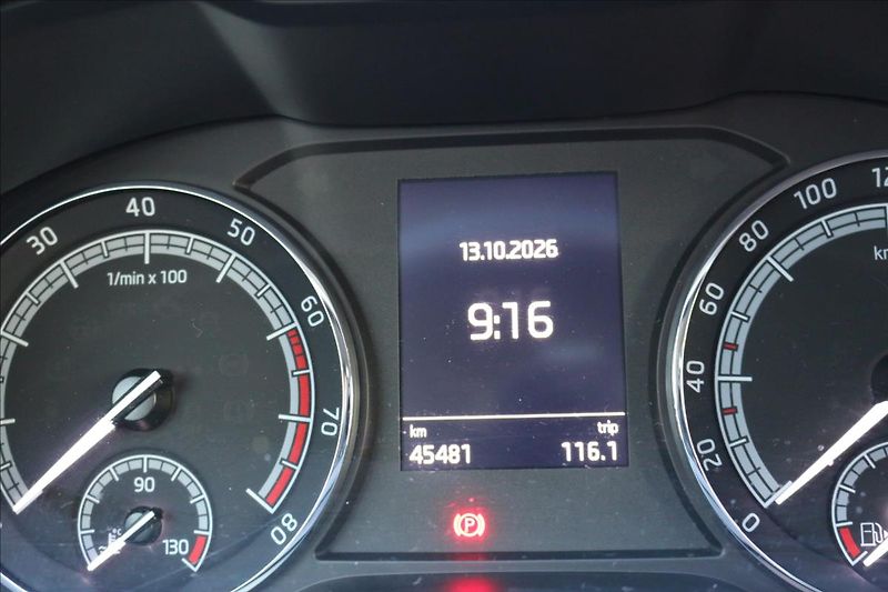 Škoda Karoq 1,0 85kW, ČR, 45000 KM - fotka 17 z 36