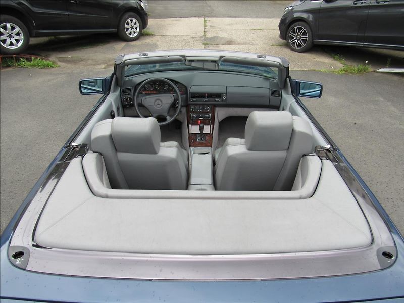 Mercedes-Benz SL 3,2 Hardtop-Cabrio - fotka 7 z 54