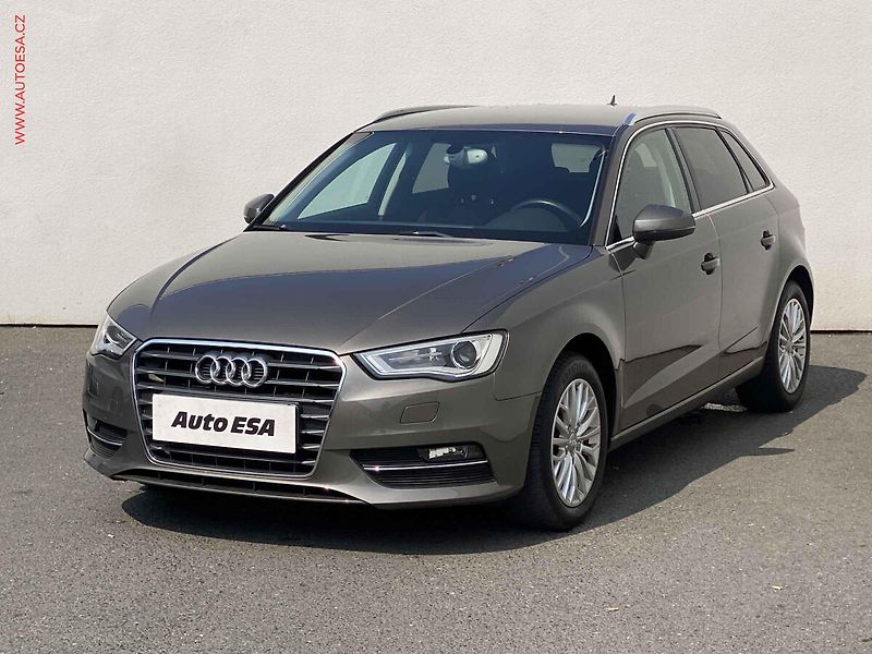 Audi A3 (2014) 1.2 TFSi, Ambiente, bixen - fotka 3 z 18
