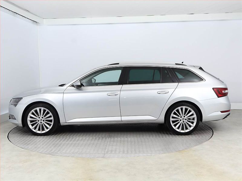Škoda Superb (2015) Ambition 2.0 TDI, Automat - fotka 3 z 19