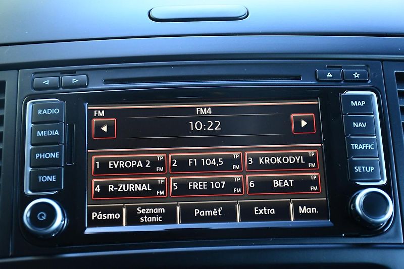 Volkswagen Multivan 2.0TDi ČR 7.MÍST TAŽNÉ M.TOP - fotka 24 z 38