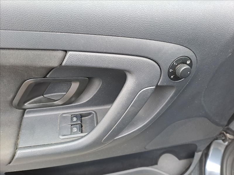 Škoda Fabia 1,2 i KLIMA - fotka 10 z 14