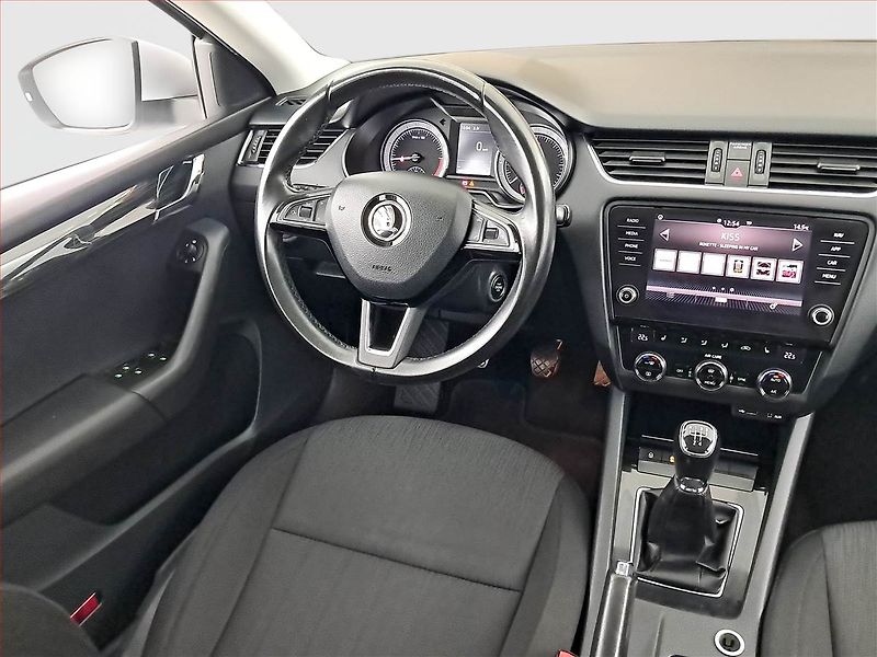Škoda Octavia (2017) Style 1.6 TDI, Navi, Tempomat - fotka 7 z 19