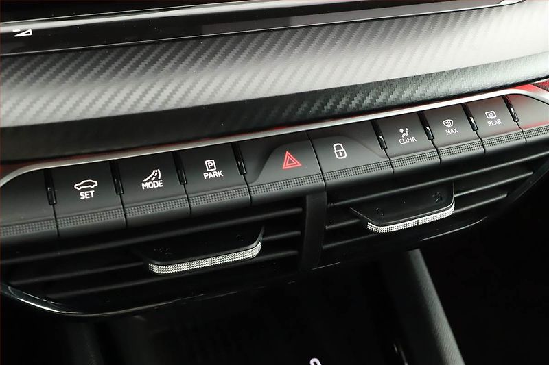 Škoda Octavia (2025) RS 2.0 TSI, RS, KAMERA - fotka 13 z 19