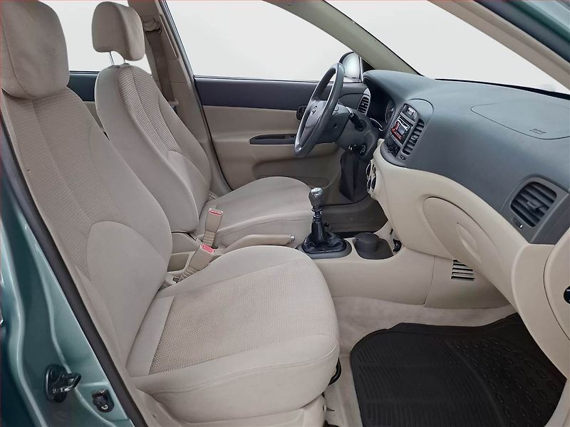 Hyundai Accent (2006) 1.4i, Tažné, Klima, pěkný stav - fotka 9 z 15