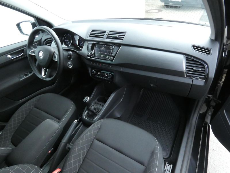 Škoda Fabia (2017) Combi Style 1.2 TSI 81KW - fotka 19 z 29