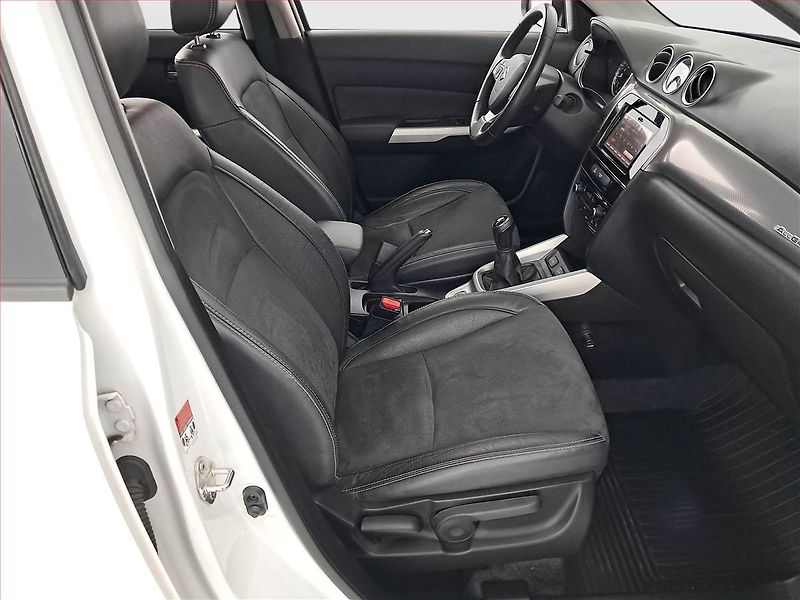 Suzuki Vitara (2015) 1.6 VVT, 4X4, ČR,1.maj - fotka 9 z 18