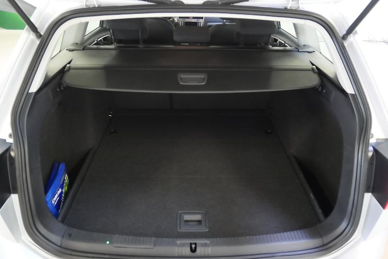 Volkswagen Golf - fotka 28 z 29