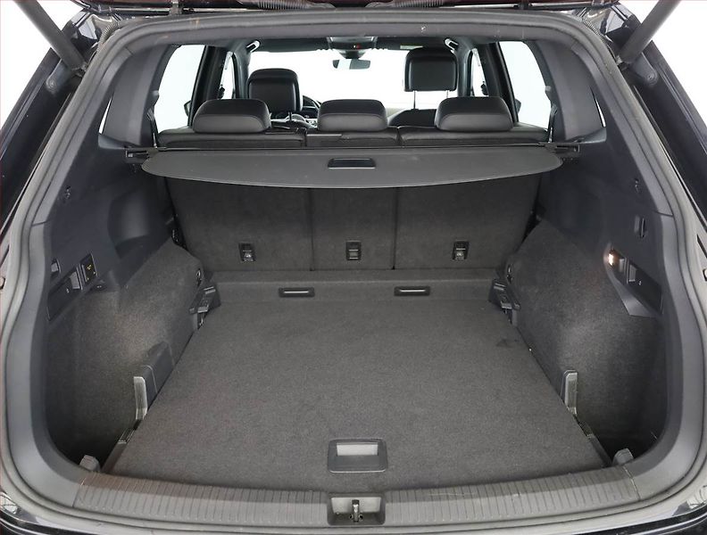 Volkswagen Tiguan Allspace (2019) R-Line 2.0 TSI - fotka 11 z 27