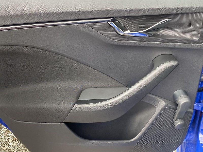 Škoda Kamiq (2022) 1.0 TSI Ambition - fotka 24 z 32