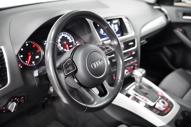 Audi Q5 - fotka 14 z 30