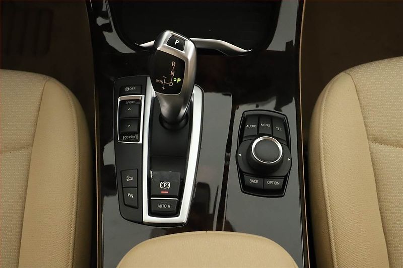 BMW X3 (2015) xDrive20i, 4X4, Automat - fotka 10 z 19